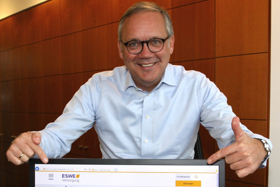 Ralf Schodlok, Vorstandsvorsitzender der ESWE Versorgungs AG, setzt bei der Digitalisierung auf kundenfreundliche Lösungen
