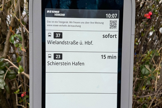Digitale Fahrgastinformation: Zwei weitere Haltestellen im Probebetrieb. Diese befinden sich im Wiesbaden-Igstadt und Wiesbaden-Nordenstadt.