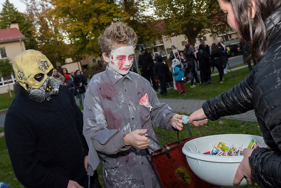 Die US Army Garnison lädt an Halloween, 31. Oktober, alle in und um Wiesbaden lebenden Kinder zur beliebten amerikanischen Tradition "trick-or-treat“ in ihre Wohngebiete Aukamm und Crestview ein.