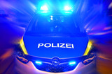 Mann greift Polizistin in Mainz-Kastel an.
