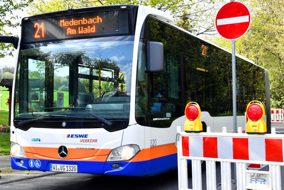 Umleitung der ESWE-Bus-Linien 21 und 26 in Wiesbaden-Medenbach wegen Bauarbeiten.