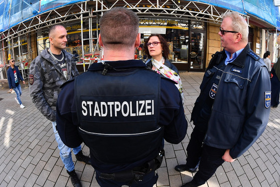 Jahresbericht 2022 der Stadtpolizei Wiesbaden: Knapp 25.000 Kontrollen wurden von den Einsatzkräften durchgeführt.