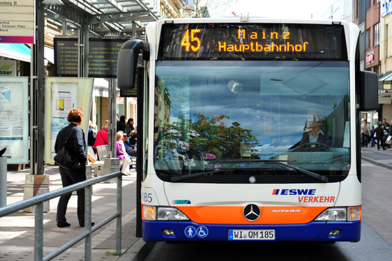 Die Stadt Wiesbaden und der Rheingau-Taunus-Kreis überarbeiten ihre Nahverkehrspläne. Bürgerbeteiligung ist dabei ausdrücklich erwünscht.