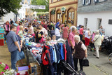 Schnäppchenjäger treffen sich am 4. August beim Kindersachenflohmarkt in Dotzheim.