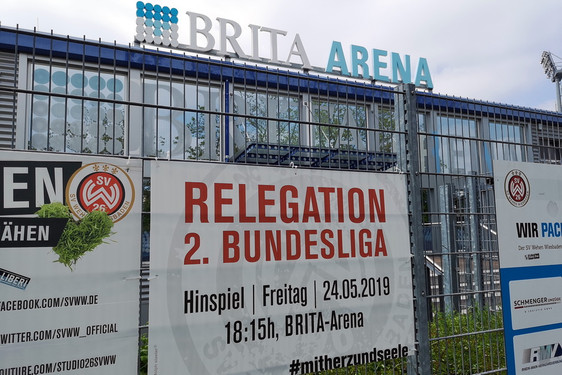 SV Wehen Wiesbaden empfängt Ingolstadt zum Relegationshinspiel in der BRITA Arena