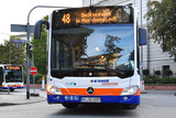 Busse fahren ab Montag wieder nach dem regulären Fahrplan in Wiesbaden. Außerdem muss jeder Insasse einen Mund-Nasen-Schutz tragen.
