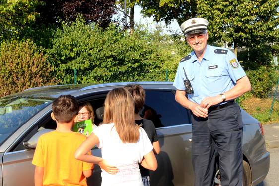 Die Wiesbadener Polizei wird zum Start in das neue Schuljahr verstärkt im Bereich der Grundschulen kontrollieren.