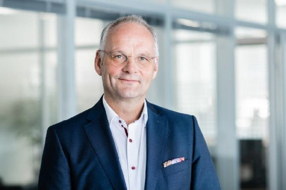 Peter Bartholomäus wurde 2012 Vorsitzender der Geschäftsleitung von InfraServ Wiesbaden. Zum 31. Mai 2020 verlässt er das Unternehmen.