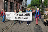 OMAS GEGEN RECHTS veranstalteten am 8. Mai zum Ende der nationalsozialistischen Gewaltherrschaft einen Mahngang durch Wiesbaden.
