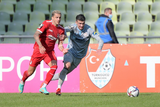 SV Wehen Wiesbaden verliert beim franzöoschen Erstligisten FC Metz - Türkgücü München zieht sich aus der 3. Liga zurück mit Folgen für die Klubs