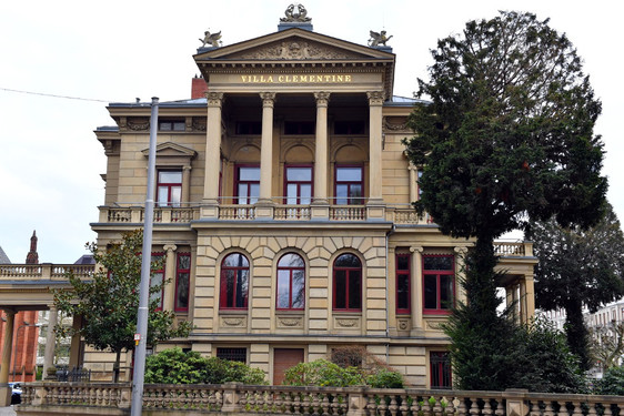 Lesebühne „Textkontor“ startet im Wiesbadener Literaturhaus Villa Clementine ab April.