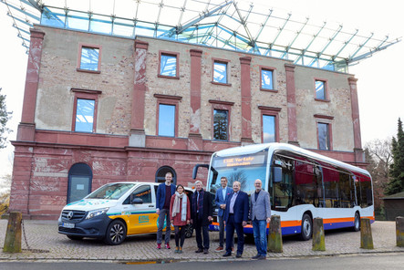 Am Freitag erfolgte der Startschuss für die neuen Nahverkehrspläne für Wiesbaden und den Rheingau-Taunus-Kreis am Jagdschloss Platte.