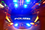 Mehrere Reifen an drei nebeneinander geparkten Pkw wurden in der Nacht von Freitag auf Samstag von einem unbekannten Täter in Wiesbaden-Biebrich zerstochen. Zudem haben sie auch den Lack zerkratzt.