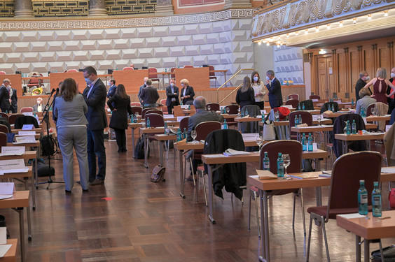 Die Stadtverordnetenversammlung tagt im Wiesbadener Kurhaus sowie der Mobilitätsausschuss im Wiesbadener Rathaus