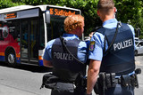 Am Dienstagmorgen wurde die Polizei über einen Exhibitionisten in einem Bus in Wiesbaden-Schierstein informiert. Der Mann konnte festgenommen werden.