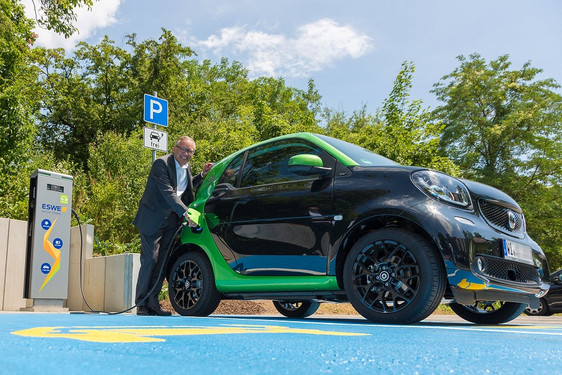 Setzt auf den Ausbau der Elektromobilität: Ralf Schodlok, Vorstandsvorsitzender der ESWE Versorgungs AG