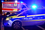 Pannenfahrzeug abgesichert - Frau von Pkw am Mittwochabend in Wiesbaden-Bierstadt angefahren. Polizei und Rettungsdienst im Einsatz.