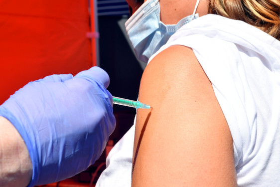 Das Land Hessen appelliert an alle Ungeimpften, sich impfen zu lassen.