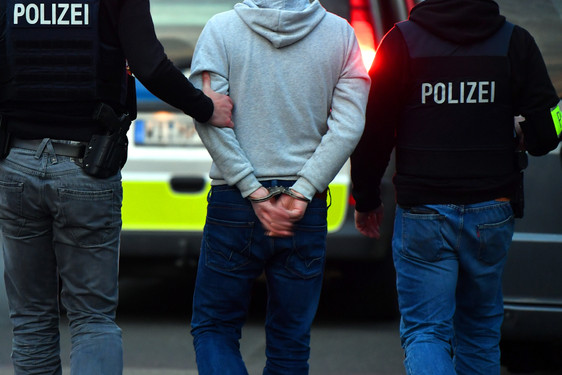 Polizei schnappt Drogendealer bei Kontrollaktion am Mittwoch in Wiesbaden