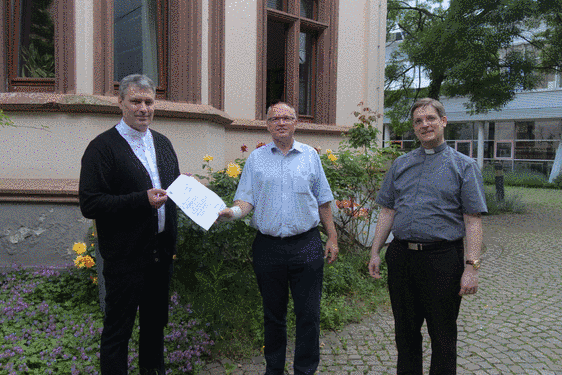 Von links nach recht: Pfarrer Dr. Peter Šoltés, Dr. Johannes Siebelt und Pfarrer Klaus Nebel.