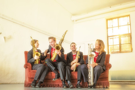 Das Saxophonquartett Mainz spielt in der Rotunde von Schloss Biebrich