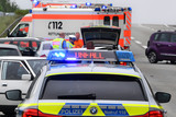 Auf der A66 bei Wiesbaden-Nordenstadt ereigneten sich am Donnerstagnachmittag zwei Auffahrunfälle mit einmal sieben und acht Fahrzeugen. Drei Personen wurden dabei verletzt. Die A66 war für  rund zwei Stunden voll gesperrt.