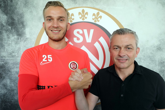 SV Wehen Wiesbaden verlängert Vertrag mit Keeper Jan Albrecht