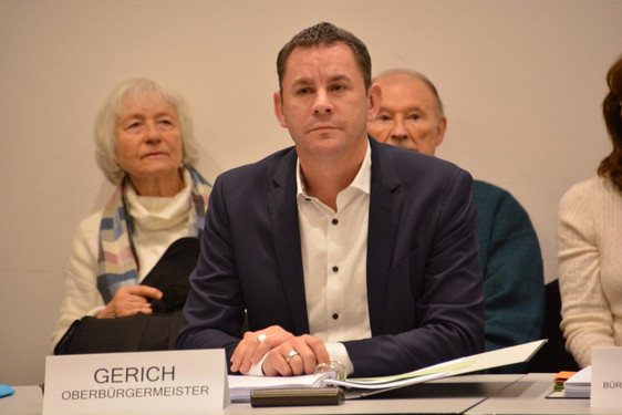 Der Wiesbadener Bürgermeister Sven Gerich erklärte sich am Mittwoch in der öffentlichen Sitzung des Revisionsausschuss.