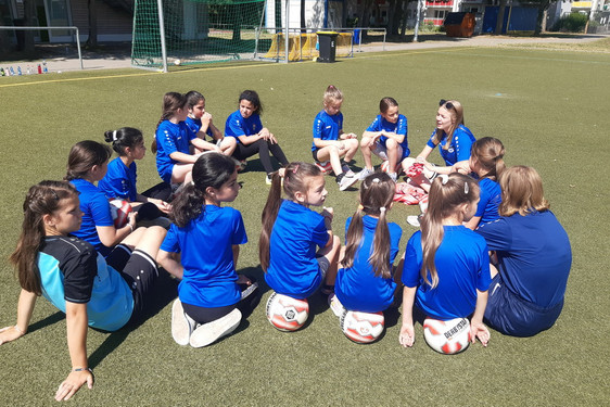 Erstes Mädchen-Fußballcamp mit Mädchen-Fußballverein MFFC