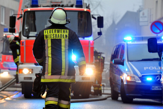 Brandserie in Mainz-Kastel und Kostheim. Die Polizei klärt mit ihrem Infomobil die Menschendazu auf und bitte um Mithilfe.