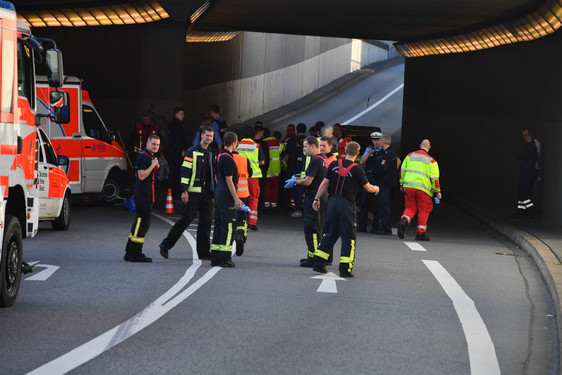 Schwerer Verkehrsunfall in Wiesbaden - Zwei Tote