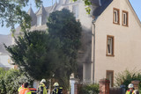 In einer Erdgeschosswohnung eines Mehrparteienhauses in Wiesbaden-Schierstein hat es am Mittwochmorgen gebrannt.