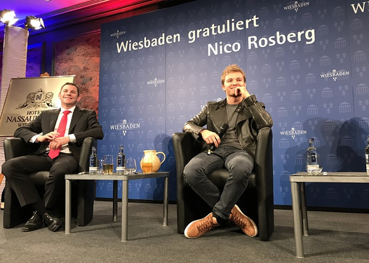 Formel 1 Weltmeister 2016, Nico Rosberg zu Besuch in Wiesbaden.
