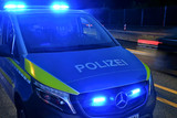 In der Nacht von Mittwoch auf Donnerstag stoppte die Polizei Wiesbaden in Mainz-Kastel einen betrunkenen Autofahrer.
